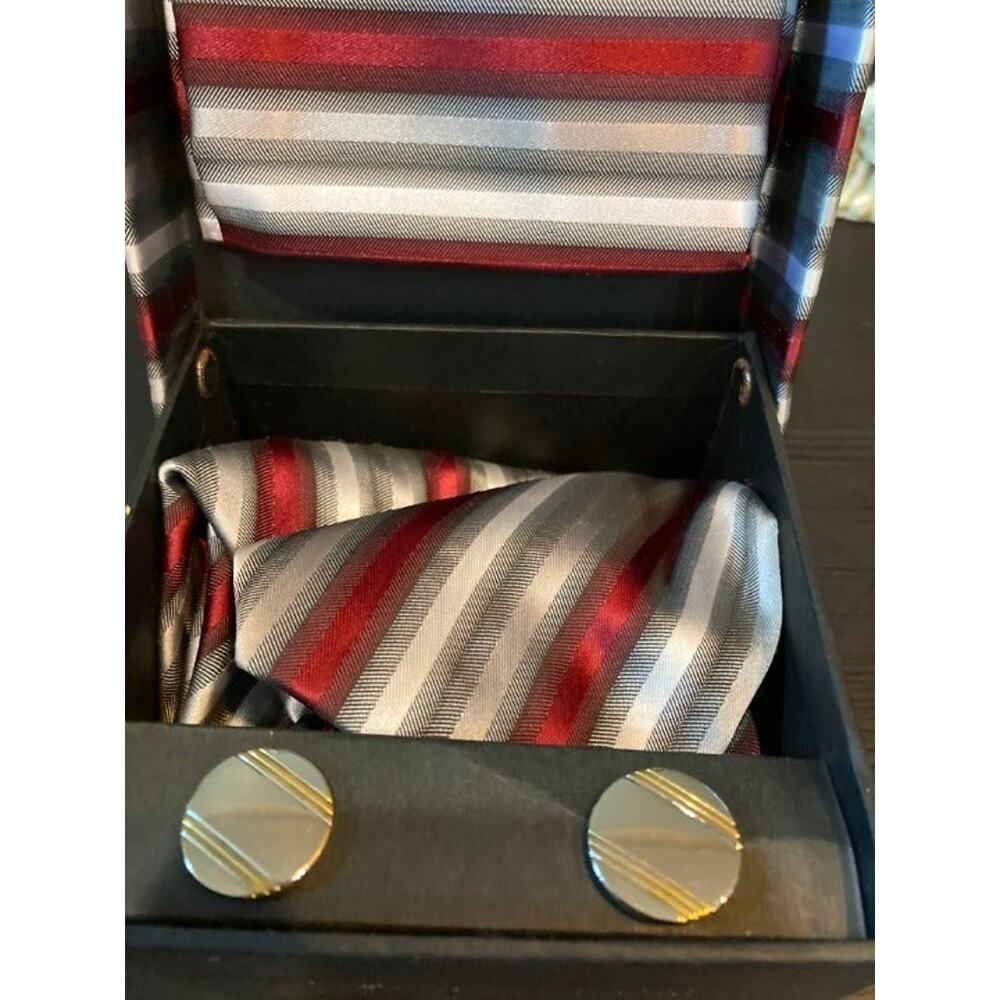 Gino Pompei Tie and Cuff Links